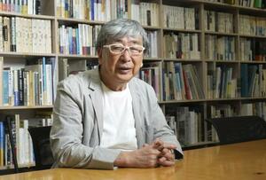 「最近の若い建築家は、建築の美しさについてあまり語らなくなりました」と話す伊東豊雄さん