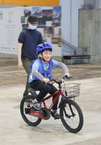 見て、見て！上手に乗れるようになったよ 新潟市中央区で子ども向けの