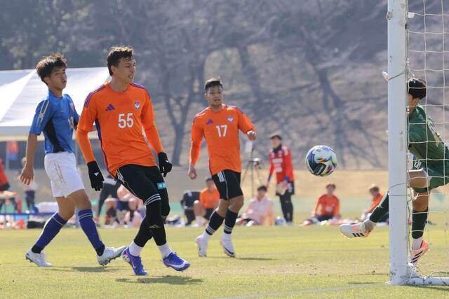 ＦＷマテウス・モラエスが決めて８－１。モラエスはハットトリック＝宮崎県都城市