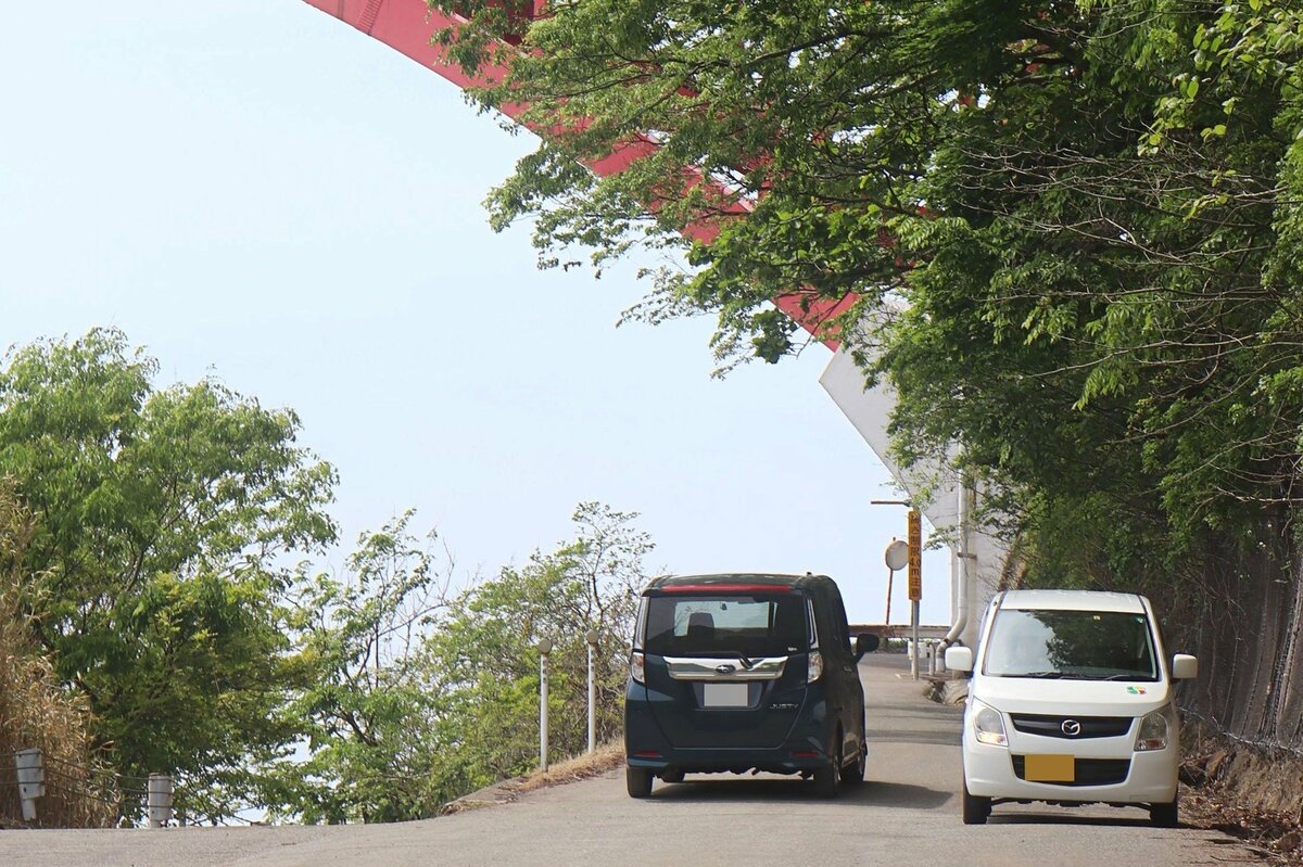 柏崎市の国道8号通行止め1週間、解除時期見通せず 無料措置の高速道路 