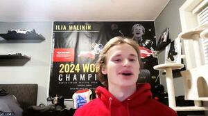 オンラインで記者会見するフィギュアスケート男子のイリア・マリニン=29日(共同)