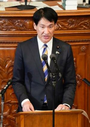 衆院本会議で代表質問する岸田光広氏(国民民主党・無所属クラブ)