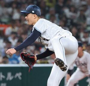 阪神戦に先発し、力投する西武・菅井=ベルーナドーム