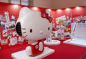 ハローキティの展覧会に設けられたフォトスポット=10月30日、東京・上野の東京国立博物館