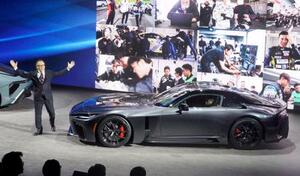 実証都市「ウーブン・シティ」で新型スーパーカー「GR GT」を発表するトヨタ自動車の豊田章男会長=5日午前、静岡県裾野市