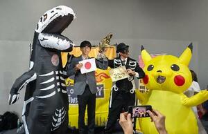 地球温暖化対策に後ろ向きな国に贈る「化石賞」のイベント=ブラジル・ベレン(気候行動ネットワーク提供)