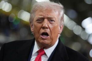 　トランプ米大統領＝１３日、ミシガン州ディアボーン（ＡＰ＝共同）