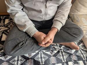 中東にある母国の政権から迫害を受け、家族で来日したアフマドさん＝２０２５年１０月