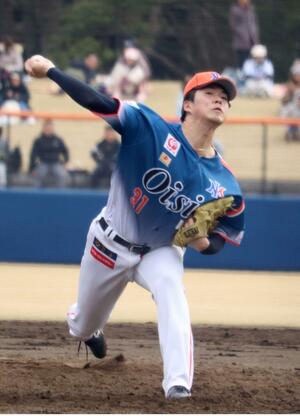 リリーフで登板した安城健汰=越谷市民球場