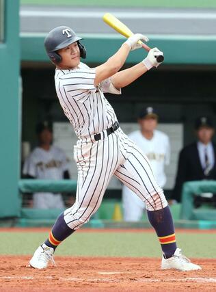 上田西－帝京長岡　三回２死二塁、帝京長岡の松山海皐の適時二塁打で３－０＝富山市民球場