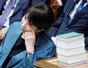 衆院予算委で質問を聞く高市首相=11日午後