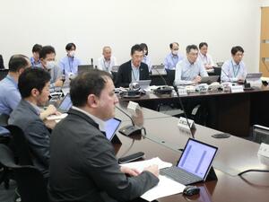 熱中症の予防対策を話し合った県の連絡会議の初会合=14日、県庁