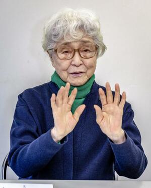 インタビューに答える横田早紀江さん