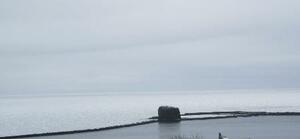 　北海道網走市に接岸した流氷＝２月１７日（網走地方気象台提供）