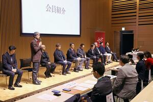 県ワイナリー協会の設立記者会見=10日、新潟市中央区