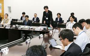 鳥インフルエンザの発生に備えた県の庁内連絡会議=22日、県庁