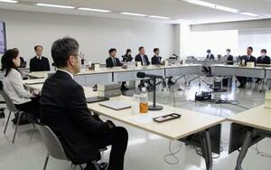 　侮辱罪の適用状況を検証する有識者検討会＝９日午前、法務省