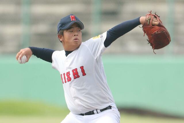 加茂農林－新潟西　新潟西の先発、竪月慎之介＝新発田市五十公野