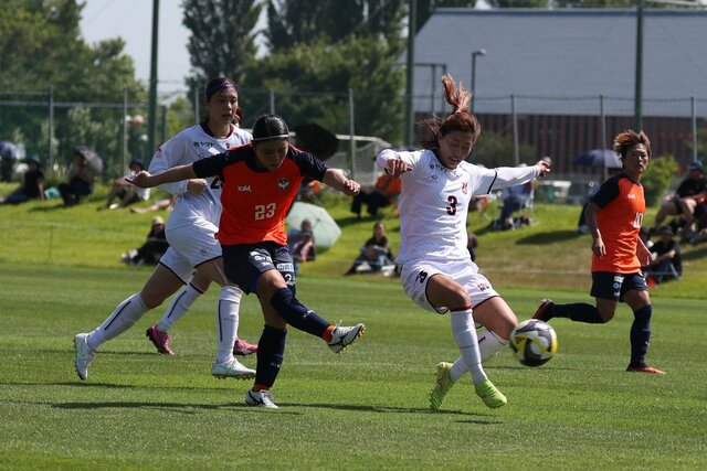 FW山本結菜が強烈なシュートをたたき込み、3-0
