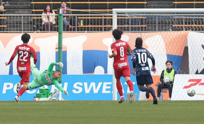 徳島－新潟　後半２７分、さらに追加点を奪われ０－４＝鳴門大塚