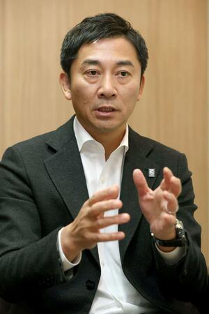 「Bリーグの改革は世界初の実験」と語る島田慎二チェアマン=新潟市中央区
