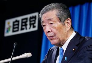 記者会見する自民党の森山幹事長=3日午前、東京・永田町の党本部