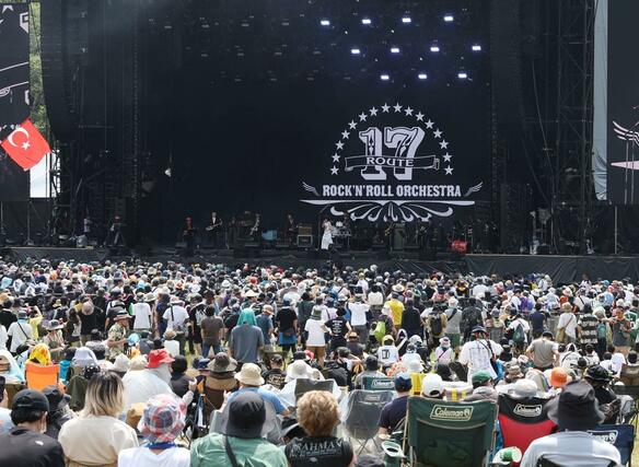 国内外のミュージシャンがライブを繰り広げた「フジロックフェスティバル」＝２５日、湯沢町