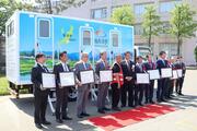 災害時に出動！「トイレトラック」　南魚沼市がお披露目式＆感謝状贈呈式　費用の一部、ふるさと納税型クラファンで
