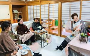 産前ケアを利用する女性たち＝新発田市本町３
