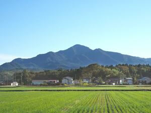 新たな方法での計測により、高さが1メートル下がった米山