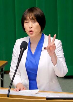 共産党の第5回中央委員会総会で発言する田村委員長=25日午後、東京都渋谷区の党本部