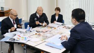 台湾での物産展に向けて県内企業が自社製品を売り込んだ商談会＝新潟市中央区古町通７