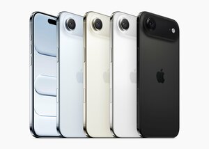アップルが発売する本体の厚さが最薄のiPhoneエア(同社提供、共同)