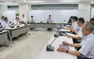 液状化対策事業の住民負担額が示された市復旧・復興推進本部会議=9月4日、新潟市役所