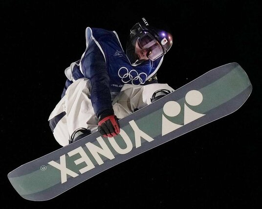 男子ビッグエア決勝　ジャンプする木村葵来＝リビーニョ（共同）