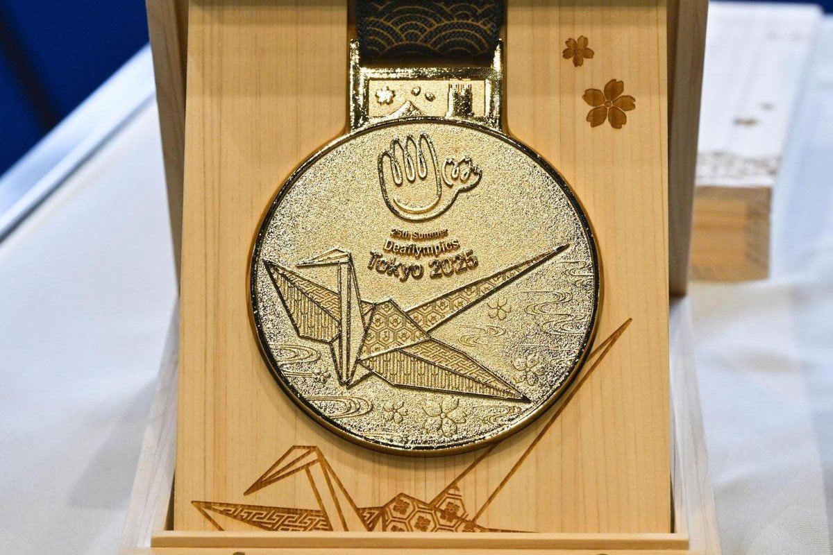 東京デフリンピックのメダルお披露目、桜に折り鶴…和の美を表現 都内で