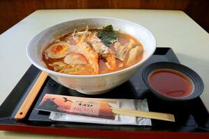 笹川流れのナンバンエビをぜいたくに使った「南蛮えび味噌ラーメン」