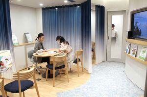 県のアンテナショップ「ザ・ニイガタ」内に先行オープンした移住相談窓口=6月17日、東京・銀座