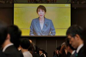 東京都内で開かれた憲法改正派の集会に寄せられた高市首相のビデオメッセージ=20日午後