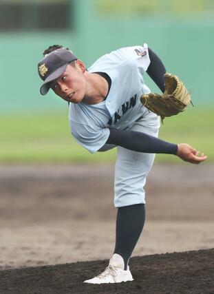 新潟明訓－新潟産大付　２番手で登板した新潟明訓の円山遥介＝新発田市五十公野