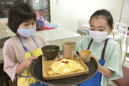 児童考案 お子さまランチどうぞ 新潟日報デジタルプラス