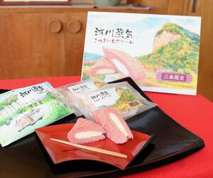 下田、保内の道の駅とコラボした商品、さつまいもクリーム味の「河川蒸気」