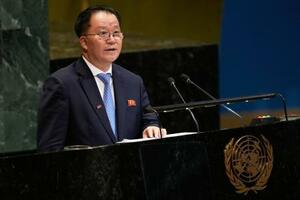 国連で演説する北朝鮮の金先敬外務次官=29日、ニューヨーク(AP=共同)