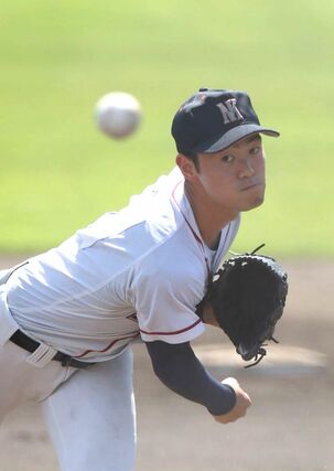 中越－長岡工　投球する長岡工の先発近藤佑樹＝７月１９日、悠久山球場