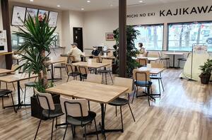店内の雰囲気を変えた「道の駅加治川」のサクラカフェ